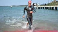 Muğla’nın Marmaris İlçesi’nde bu yıl 21’ncisi düzenlenen Uluslararası Yüzme Şampiyonası’nda Bursalı Jandarma Astsubay Murat Kösle Türkiye birincisi oldu. 643 yarışmacıyı geride bırakan Kösle, Jandarma Gücü bayrağını zirvede dalgalandırdı. Dünyanın dört bir yanından 643 profesyonel yüzücünün katıldığı İçmeler 21. Uluslararası Arena […]