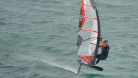 Day 4: Cousin Questel and Goyard crowned kings of the Tramontana The wildest mass start windsurfing race comes to an end in Gruissan, south of France, with a windless summer day. After both making shaky starts, the two French racers […]