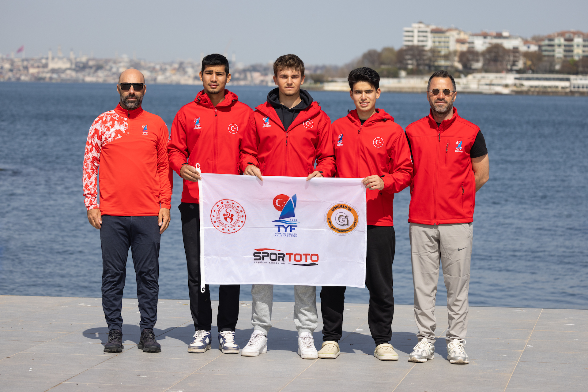 ILCA 7 Genç Milli Takım Kampı’nın İkinci Etabı İstanbul’da Tamamlandı 14–19 Nisan 2026 tarihleri arasında, Fenerbahçe Spor Kulübü Doğuş Yelken