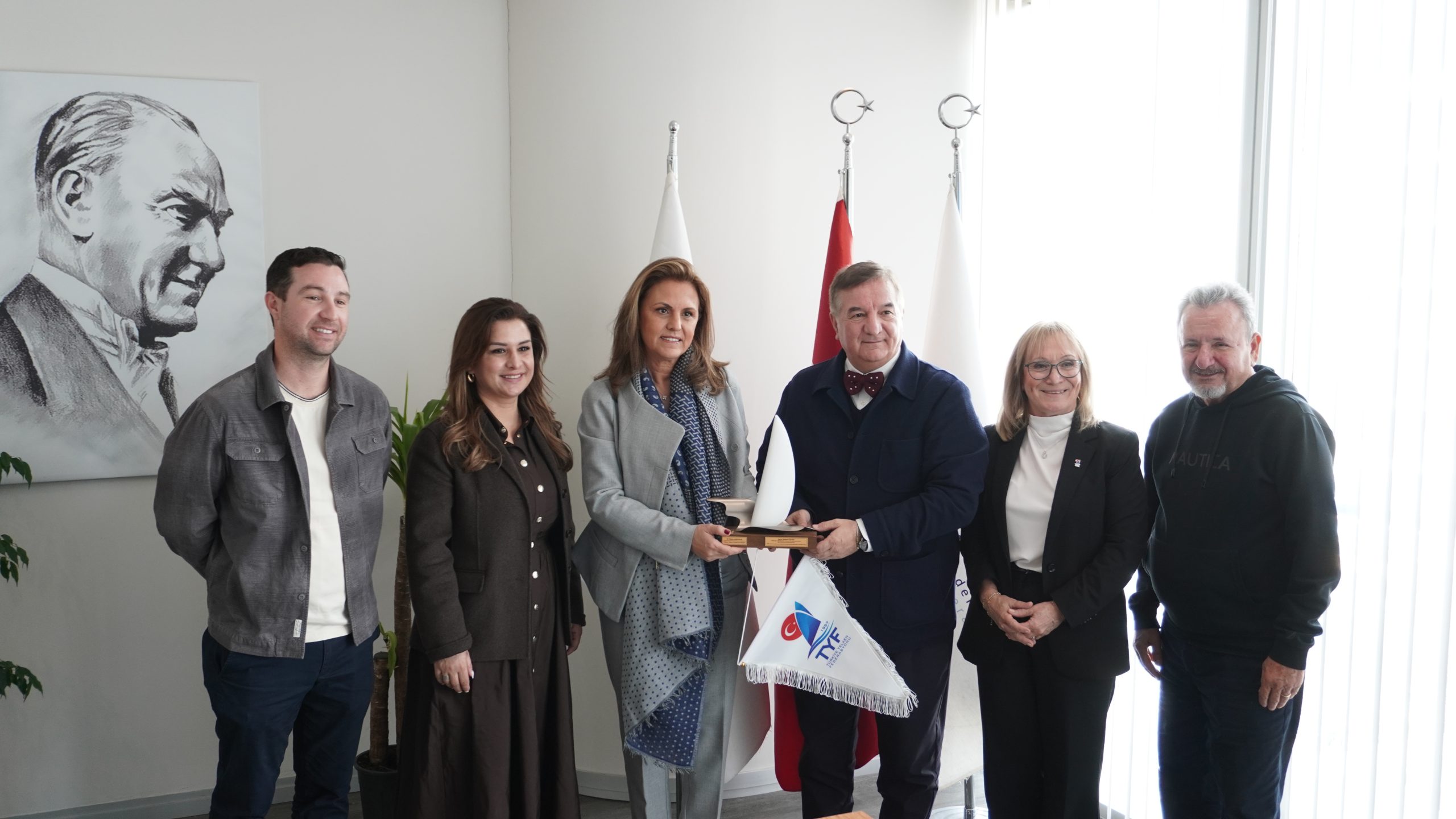 Türkiye Yelken Federasyonu Başkanı Özlem Akdurak, Ege Turistik İşletmeciler ve