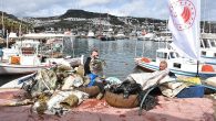 Muğla Tarım ve Orman İl Müdürlüğü koordinasyonunda Muğla Kültür Balıkçıları Derneği, Muğla Su Ürünleri Kooperatifleri Birliği ve kamu kurum ve kuruluşları işbirliği ile balıkçı barınaklarında deniz dibi temizliği etkinliği gerçekleştirdi. Gündoğan sahilinde yapılan deniz dibi temizliğinde yaklaşık 10 dalgıç tonlarca […]