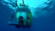 Fendouzhe isimli Çin’in yeni derin deniz insanlı denizaltısı, Batı Pasifik Okyanusu’ndaki Mariana Çukuru’nun dibinde bulunan 11 bin metrelik Challenger Deep’e yaklaşırken 3 yolcuyu taşıyarak 10 bin 909 metrelik yeni bir dalış rekoru kırdı. Fendouzhe denizaltı, dünyanın bilinen en derin noktasına […]