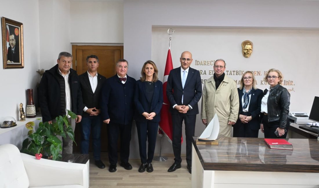 Türkiye Yelken Federasyonu’ndan Foça Kaymakamı İhsan Emre Aydın’a Ziyaret MW Phokaia Beach Resort Techno293 Dünya Şampiyonası öncesinde gerçekleştirilen ziyarette,