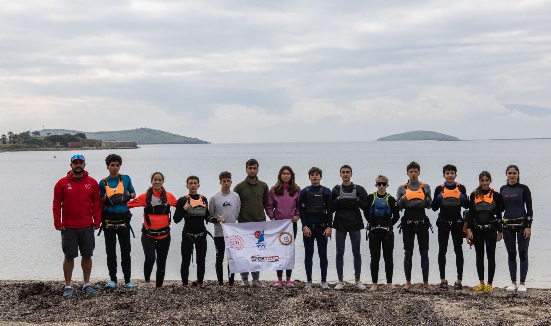Techno 293 U17 Milli Takım Ek Kontenjan Aday Kampı – 1 Foça’da Tamamlandı Türkiye Yelken Federasyonu 2026 yılı Faaliyet Programı kapsamında yer alan