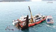 Maltepe açıklarında deniz ekolojisine zarar veren 5 bin metrekare boyutundaki dev hayalet ağı, ekiplerin 2 günlük çalışmaları sonucu yaklaşık 30 metre derinlikten su yüzeyine çıkarıldı. Deniz tabanındaki biyoçeşitliliği tehdit eden 5 bin metrekare boyutundaki dev hayalet ağı, havadan görüntülendi. Dünya […]