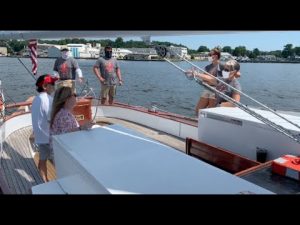 Schooner Woodwind Sailing Cruises celebrates “Wedding Crashers Week” to mark
