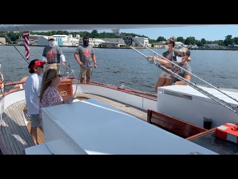 Schooner Woodwind Sailing Cruises celebrates “Wedding Crashers Week” to mark