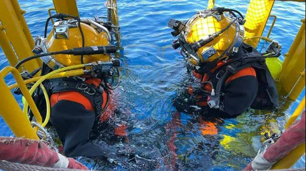 Türk Deniz Kuvvetleri Komutanlığı’nın özel ihtisas eğitimli 1. Sınıf dalgıçları