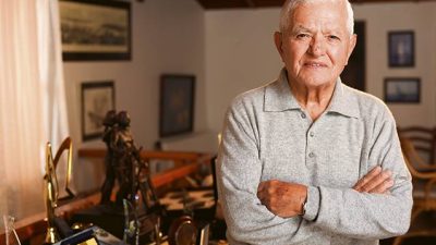 Türk amatör denizciliğin oluşmasında büyük katkısı olan, duayen gazeteci Necati