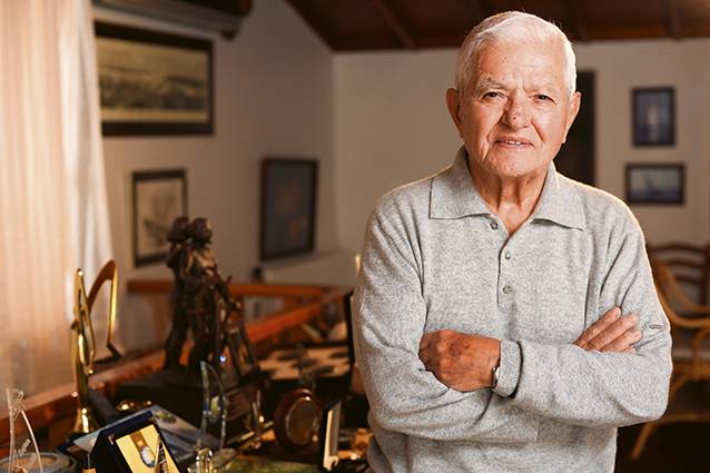 GAZETECİLİK YETENEĞİ VE DENİZCİ RUHUYLA UNUTULMAYACAK Türk amatör denizciliğin oluşmasında büyük katkısı olan, duayen gazeteci Necati