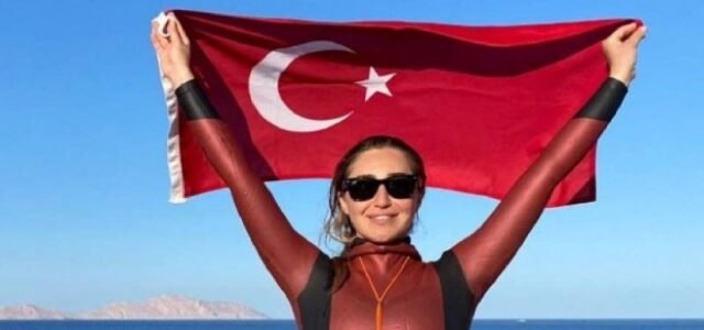 Filipinler’in Cebu kentinde gerçekleşen Serbest Dalış Dünya Kupası’nın ayaklarından birisi olan Ida Depth Challenge’da Şahika Ercümen 85 metreye kadar dalarak hem Türkiye rekorunu geliştirdi hem de kıta rekorunu kırdı. Filipinler’in Cebu kentinde gerçekleşen Serbest Dalış Dünya Kupası’nın ayaklarından birisi olan […]