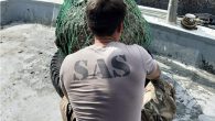 Deniz Kuvvetleri Komutanlığı’nın özel ihtisas gerektiren branşı Sualtı Savunma(SAS) timleri yine bir sualtı mayının güvenli şekilde imha etti. İzmir’in Karaburun ilçesinde su altında tespit edilen cisim kısa süreli korku yaşatırken hemen SAS komutanlığına bilgi verildi. Balıkçı barınağı girişinde olduğu için […]