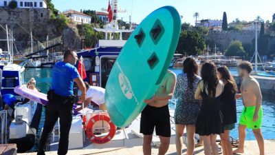 Olay saat dün 09.00 sıralarında Muratpaşa ilçesi Gençlik Mahallesi açıklarında