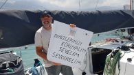 Yelken Federasyonu’nun organizasyonuyla Türkiye’nin dört denizini hiç durmadan solo olarak teknesiyle aşan açık deniz yelken sporcusu Tolga Pamir, yolculuğun son durağı İskenderun’a ulaştı. Artvin’in Hopa ilçesinden başlattığı 16 günlük yolculuğunda Karadeniz, Marmara Denizi, Ege Denizi ve Akdeniz’i sadece rüzgar ve […]