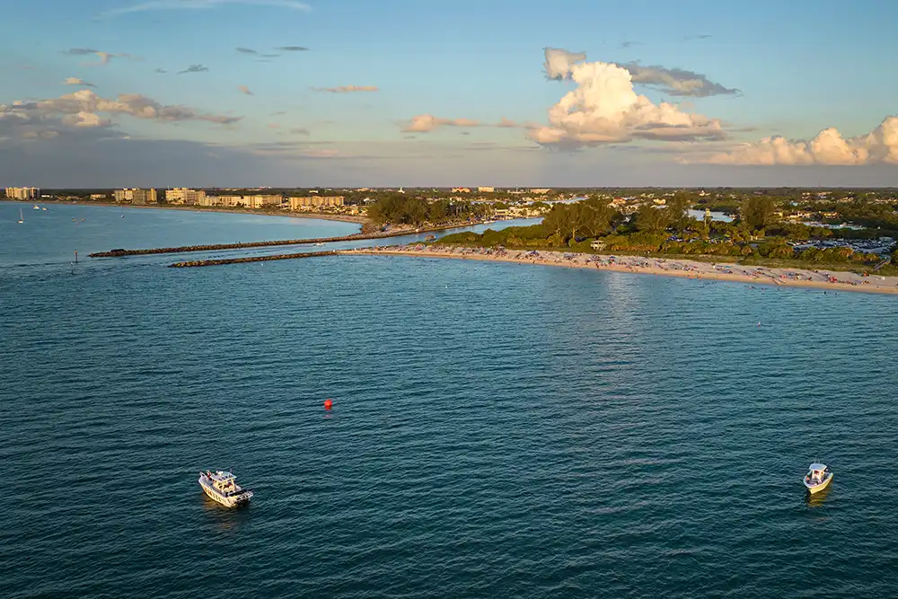 A 60-year-old diver from Tennessee died after surfacing from a