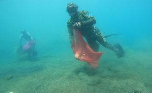 Bodrum Belediyesi’nin bu sene 8’incisini Yalıkavak’ta gerçekleştirdiği ‘Deniz Dibi Temizliği’