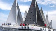 Çeşme Marina’nın ev sahipliği yaptığı Kış Trofesi Yarışları’nın 5. Ayağı, gerçekleştirildi. 25 IRC, 4 Destek sınıfı olmak üzere toplam 29 tekne yarıştı. Yarışın ilk günü EAYK Komodoru Akif Sezer’in brifing açılışı ve devamında Başhakem Eşref Uzun’a devretmesi ile başladı. Brifingde […]