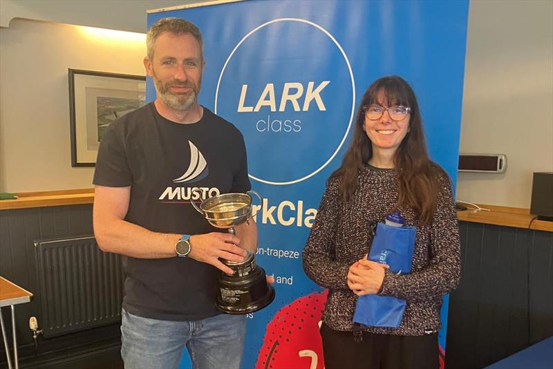 Nigel Scott tarafından 19 Ekim 15:38 UTC'de yayınlandı.